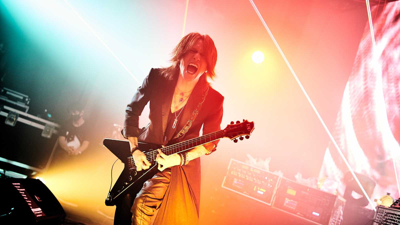 SUGIZO presenta en vivo desde Tokio: EPISODE I ~RE-ECHO TO COSMIC DANCE~ © Keiko Tanabe